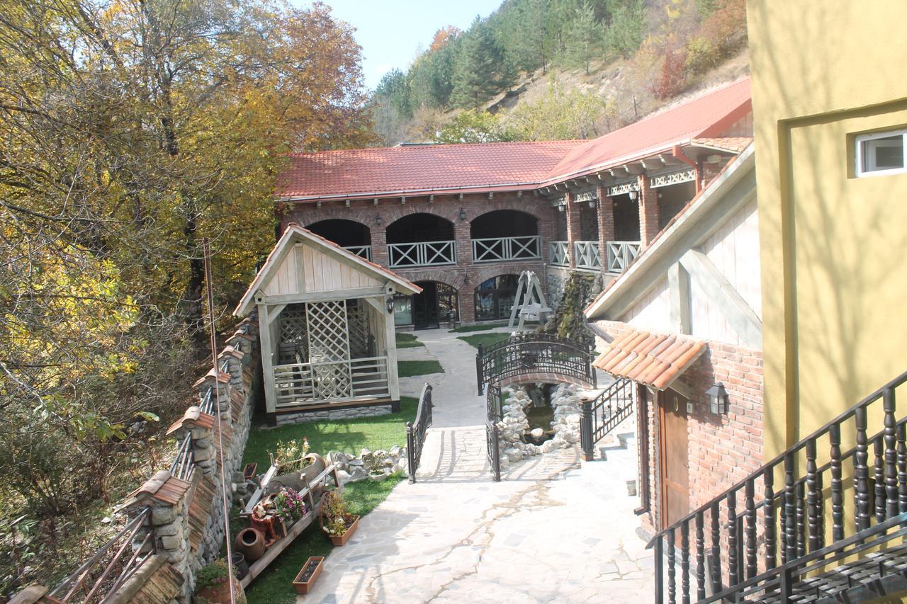 Hotel Restaurant Kakhaberi Bibiliani Exterior photo